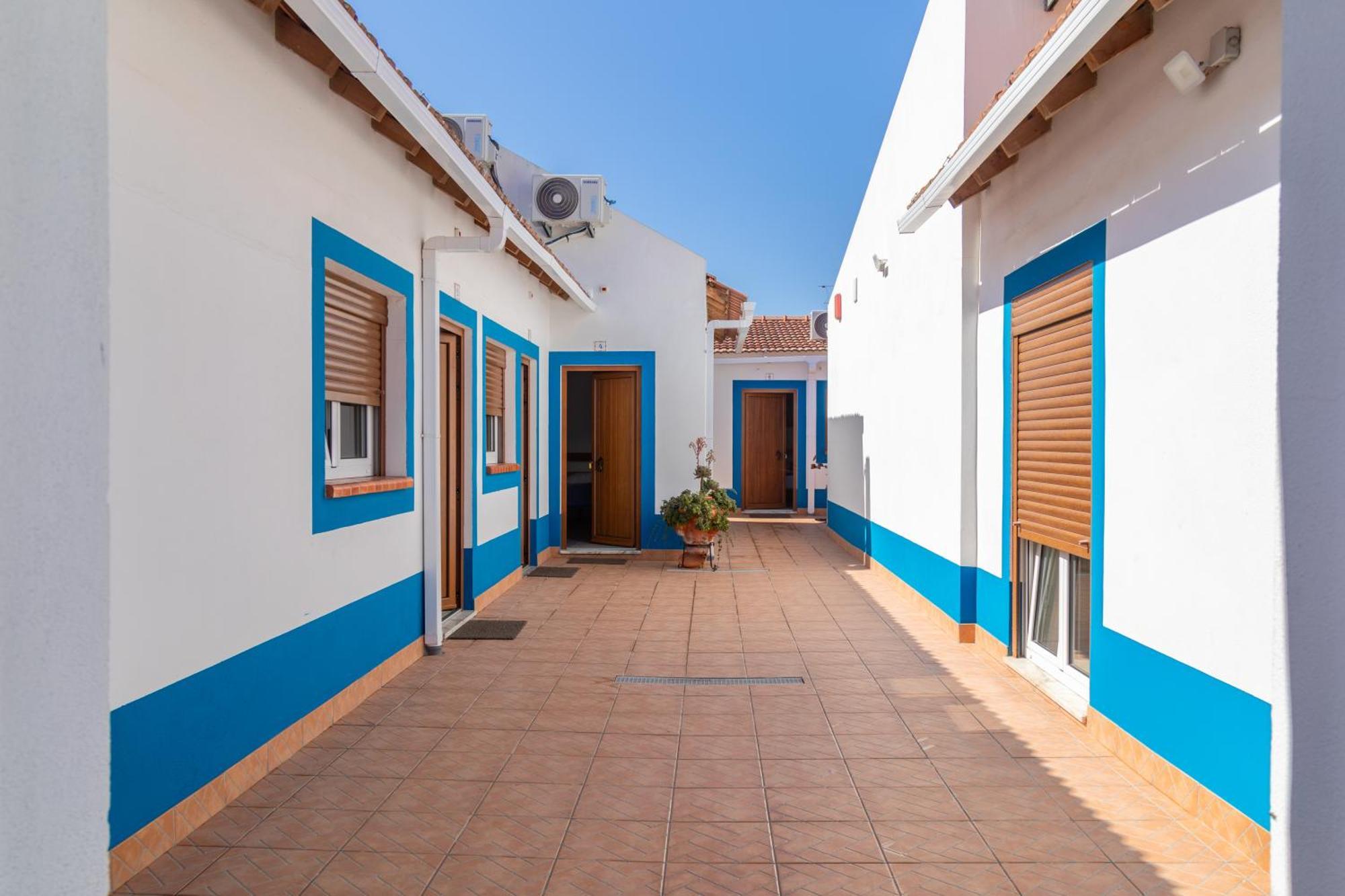 Hostel O Patio Pegoes Exterior photo